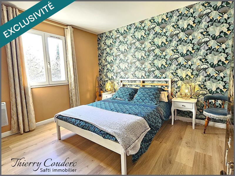 Maison - 208 m² - 8 pièces