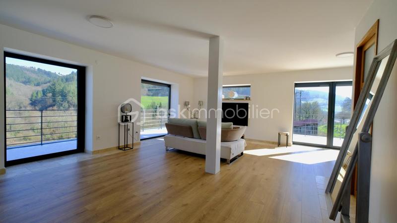 Villa - 175 m² - 4 pièces