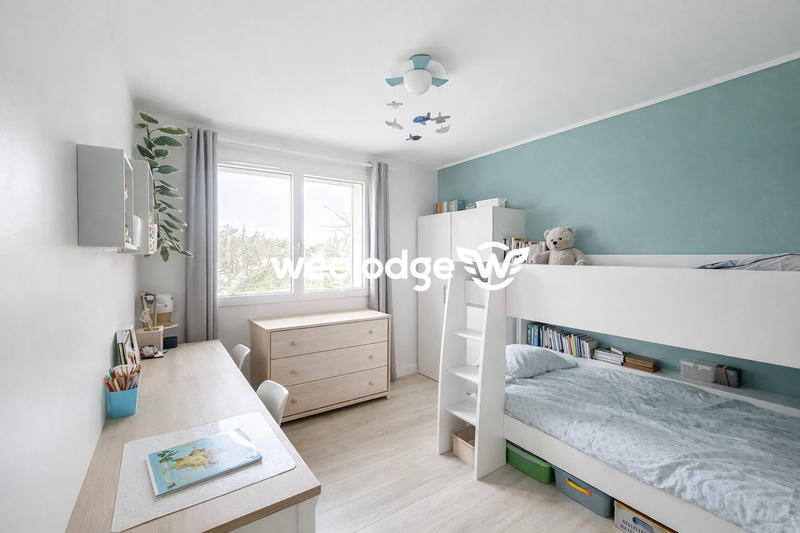 Appartement - 81 m² - 5 pièces