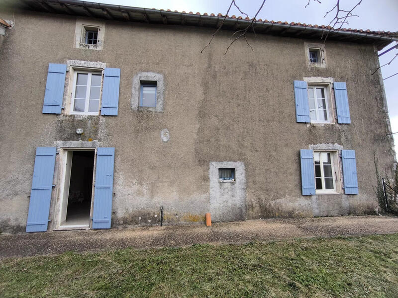 Maison traditionnelle - 145 m² - 5 pièces