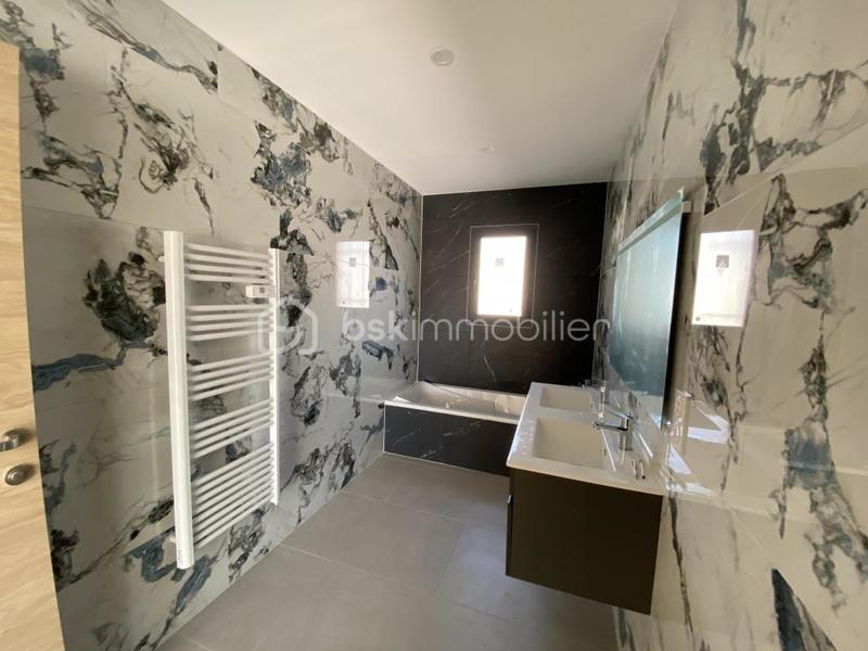 Maison - 110 m² - 4 pièces