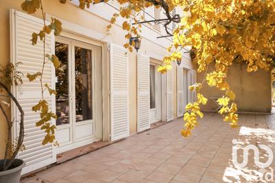 Maison - 268 m² - 6 pièces