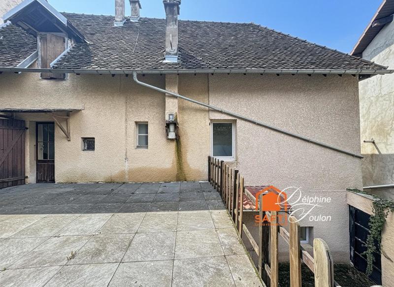 Maison - 140 m² - 8 pièces