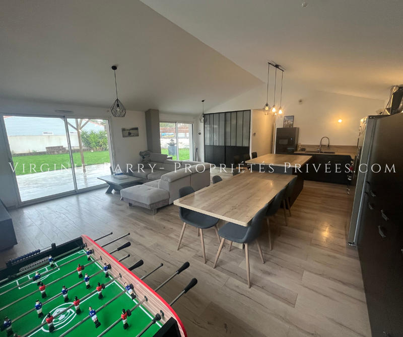 Maison - 110 m² - 4 pièces