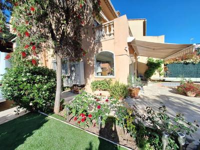 Villa - 184 m² - 6 pièces