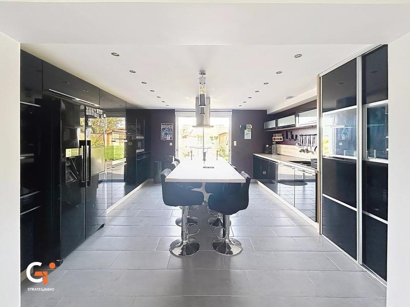 Maison - 160 m² - 5 pièces