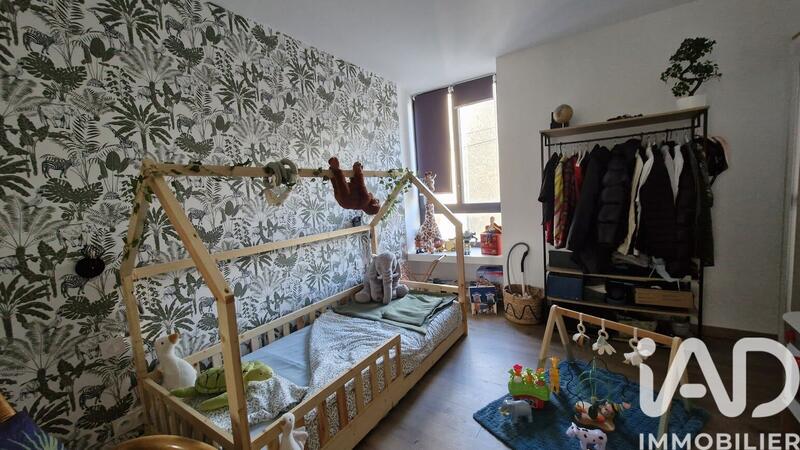 Maison - 250 m² - 11 pièces