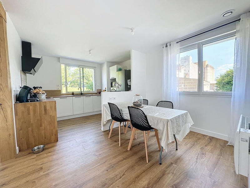 Maison - 83 m² - 4 pièces