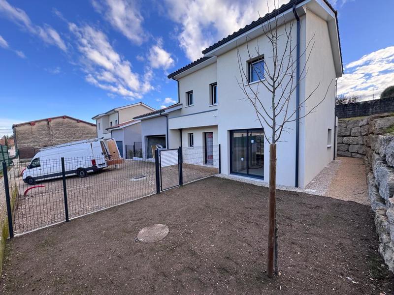 Maison - 140 m² - 5 pièces