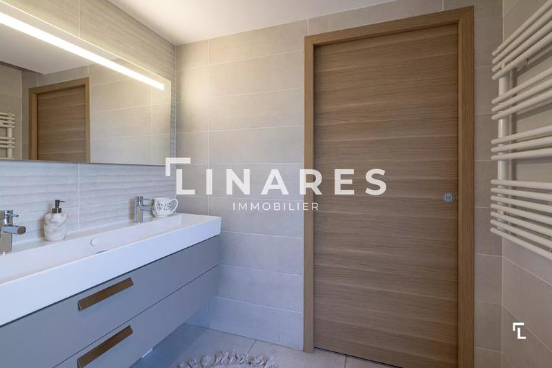 Appartement - 82 m² - 3 pièces