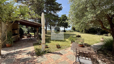 Maison - 214 m² - 10 pièces