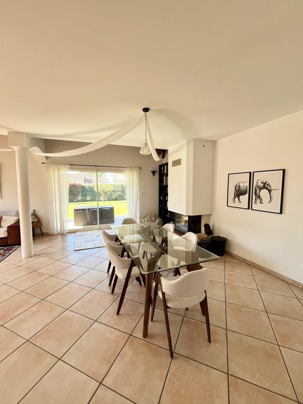 Villa - 192 m² - 7 pièces