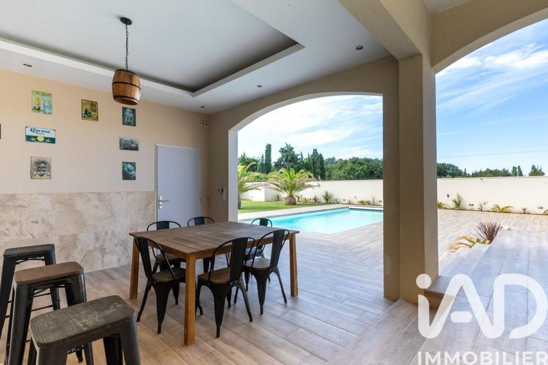 Maison - 275 m² - 11 pièces