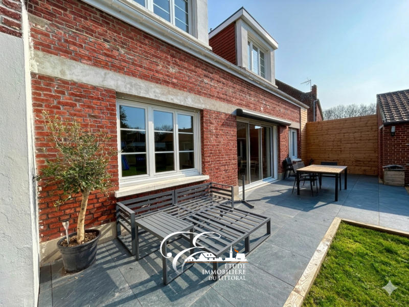 Maison - 180 m² - 5 pièces