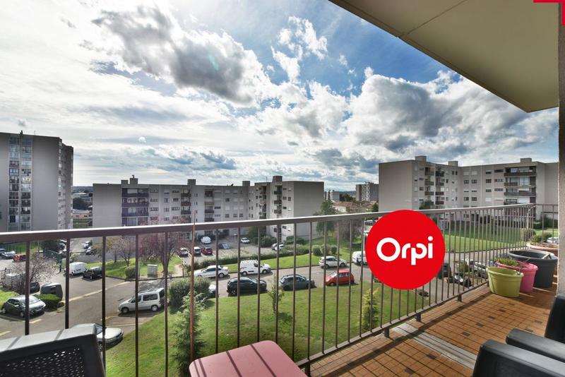 Appartement - 90 m² - 5 pièces