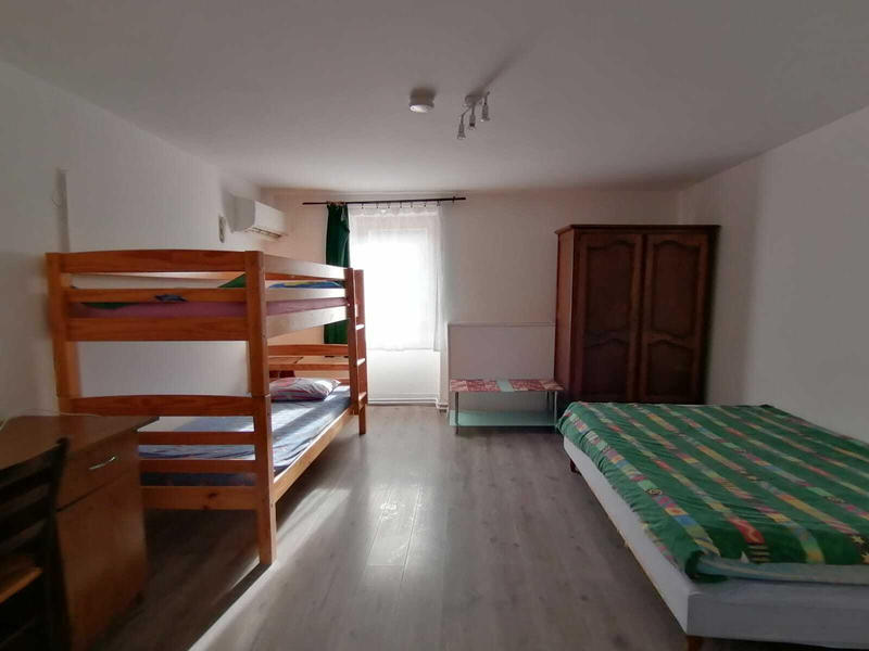 Local d'activités - 616 m²