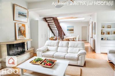 Propriété - 315 m² - 9 pièces