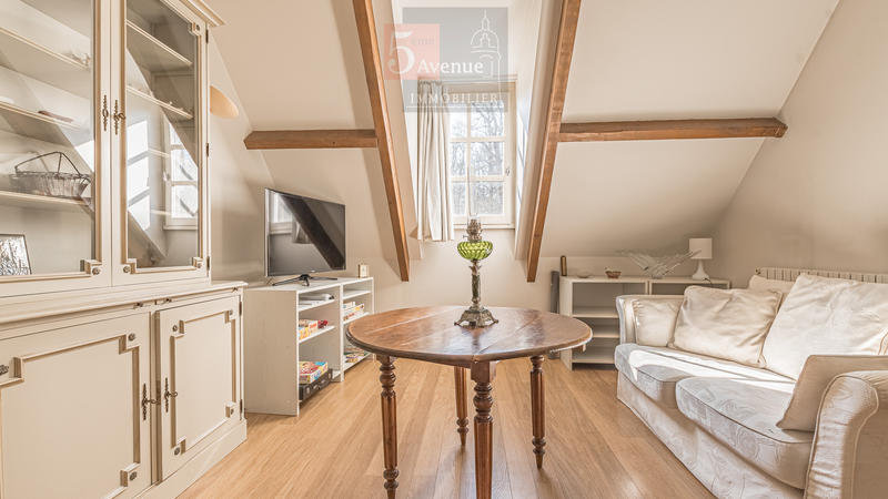 Maison - 210 m² - 6 pièces