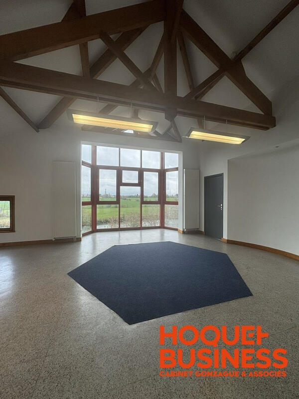 Bureau - 145 m² - 6 pièces
