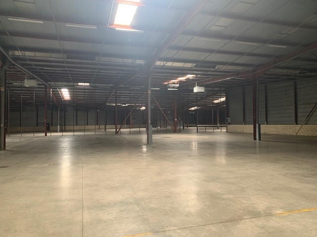 Local d'activité / Entrepôt - 8 440 m²