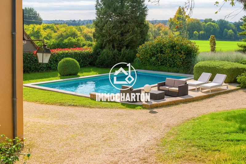 Maison ancienne - 220 m² - 8 pièces