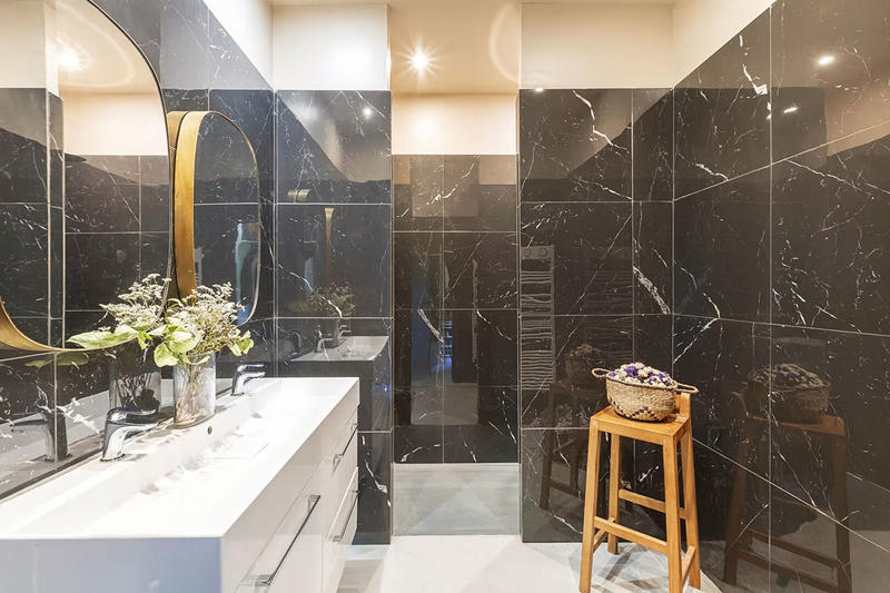 Maison - 280 m² - 7 pièces