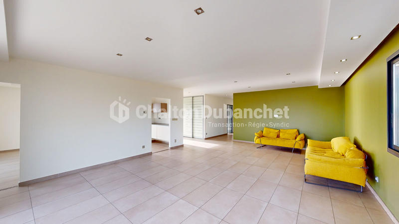 Maison - 185 m² - 7 pièces