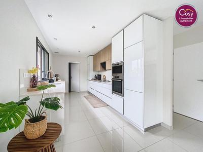 Maison - 136 m² - 6 pièces