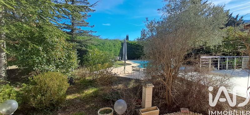 Maison - 158 m² - 6 pièces