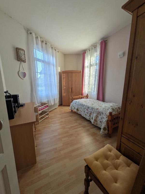 Maison - 199 m² - 8 pièces