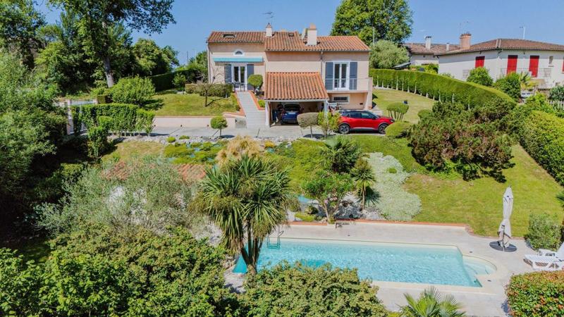 Maison - 150 m² - 5 pièces