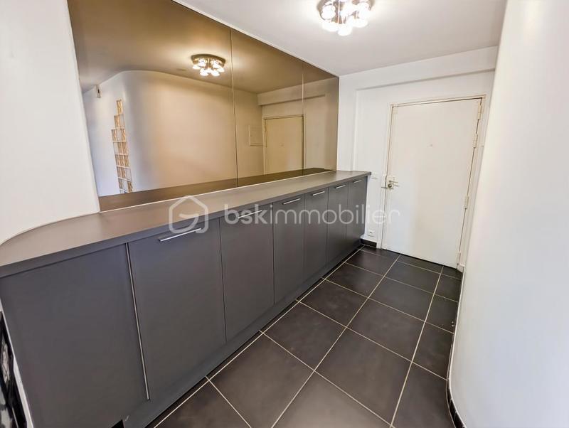 Appartement - 87 m² - 4 pièces