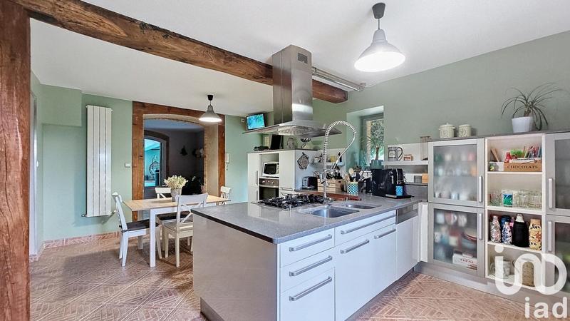 Maison - 277 m² - 10 pièces