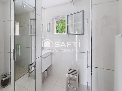 Maison - 111 m² - 6 pièces