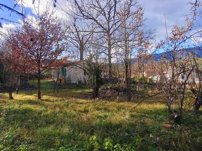 Terrain constructible - 2 470 m²