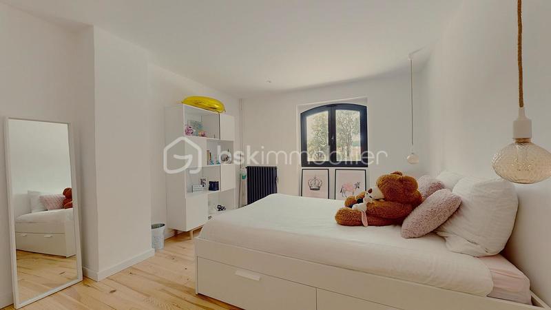 Propriété - 310 m² - 9 pièces