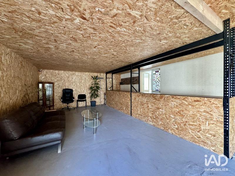 Local commercial - 1 200 m²