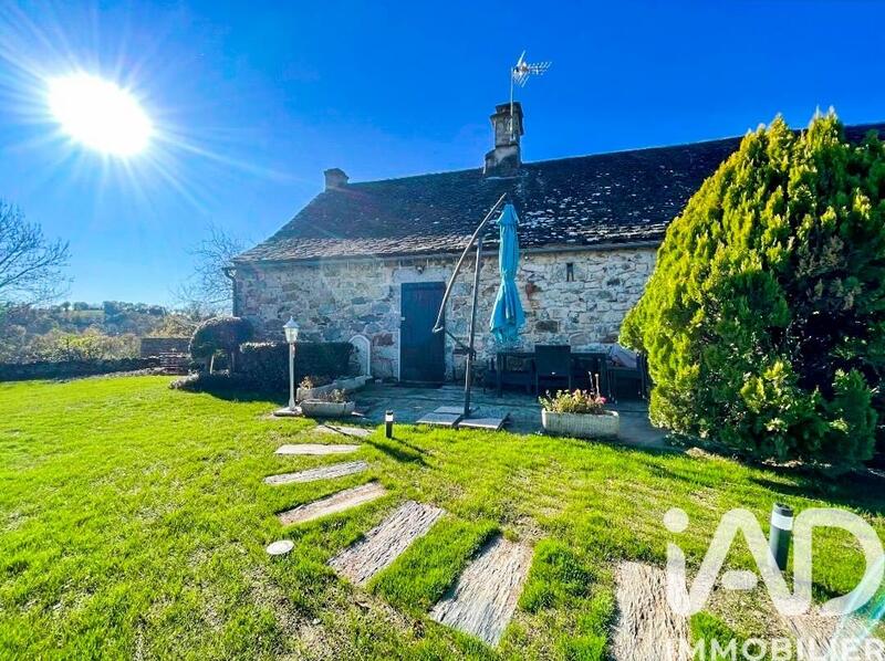 Maison - 596 m² - 18 pièces