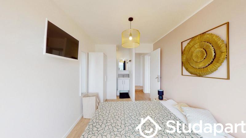 Chambre - 11 m² - 1 pièce