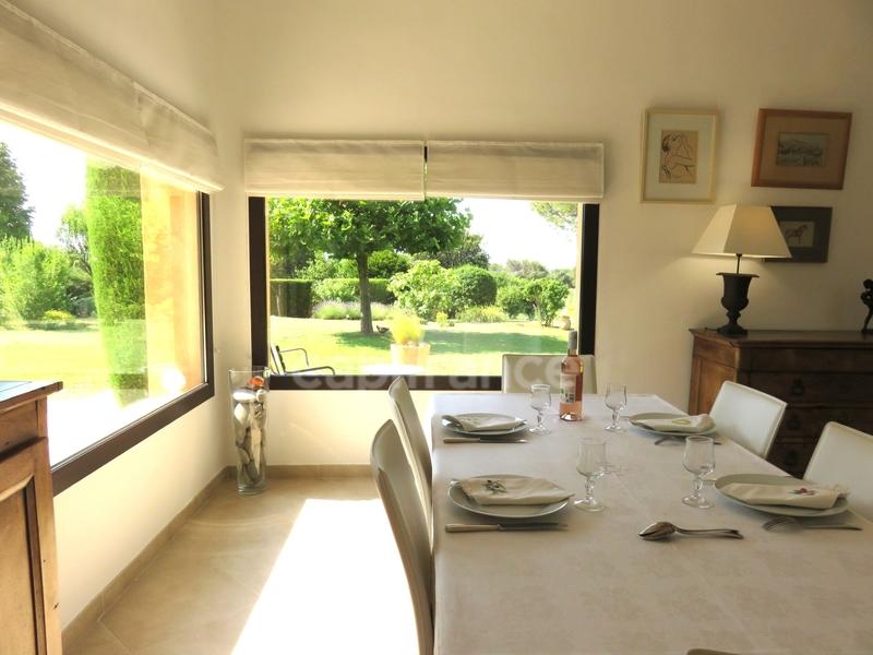 Villa - 293 m² - 10 pièces