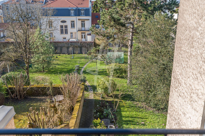 Appartement - 102 m² - 5 pièces