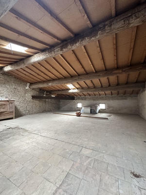 Maison - 220 m² - 8 pièces