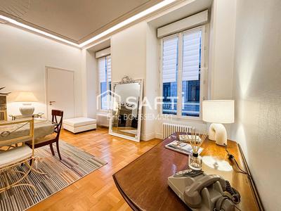 Appartement - 135 m² - 6 pièces