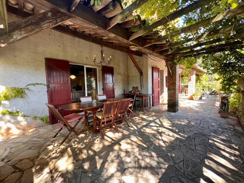 Maison - 196 m² - 6 pièces