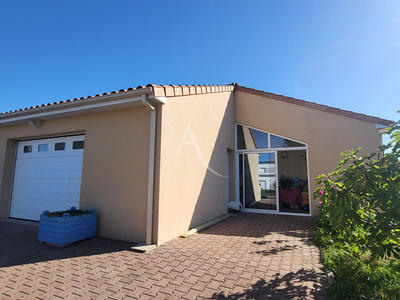 Maison - 95 m² - 3 pièces