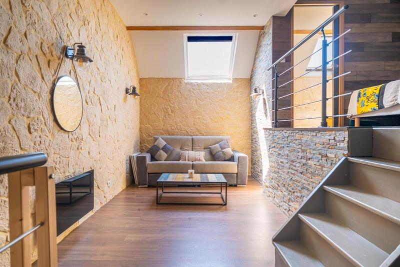 Maison - 260 m² - 8 pièces