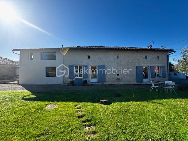 Maison en pierre - 195 m² - 7 pièces