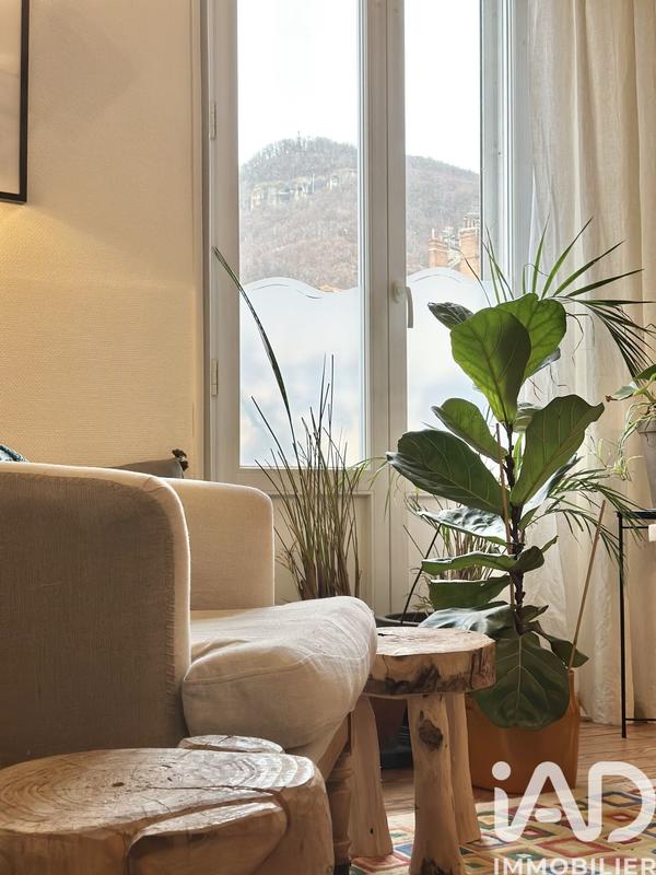 Appartement - 136 m² - 6 pièces