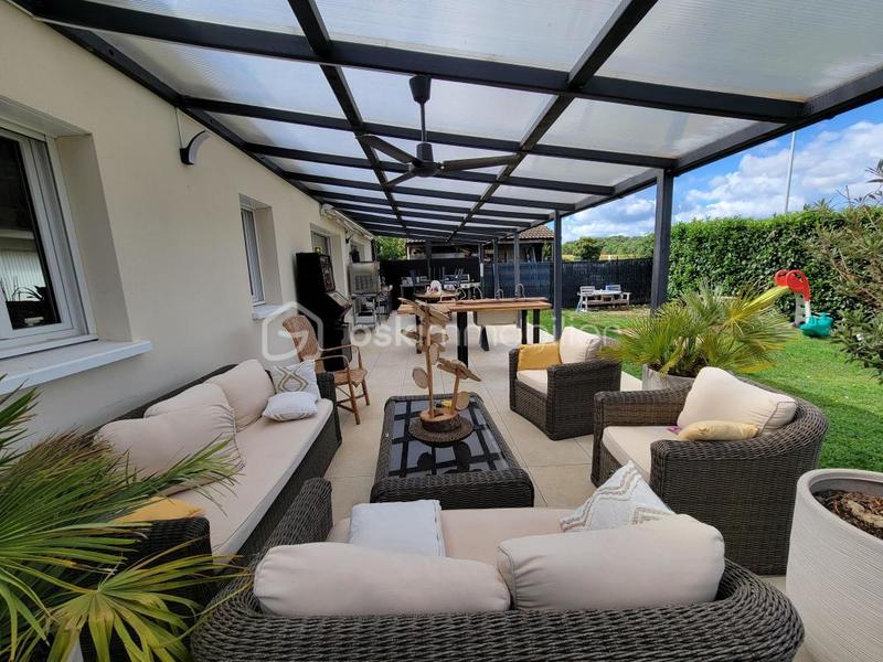 Maison - 169 m² - 8 pièces