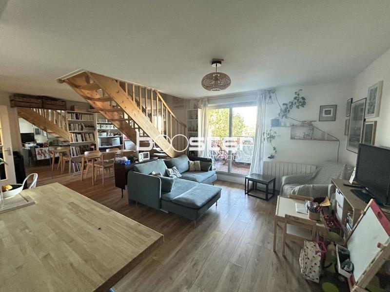 Appartement ancien - 82 m² - 3 pièces